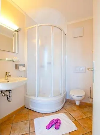 Отель Baltic Koelln Хайлигенхафен